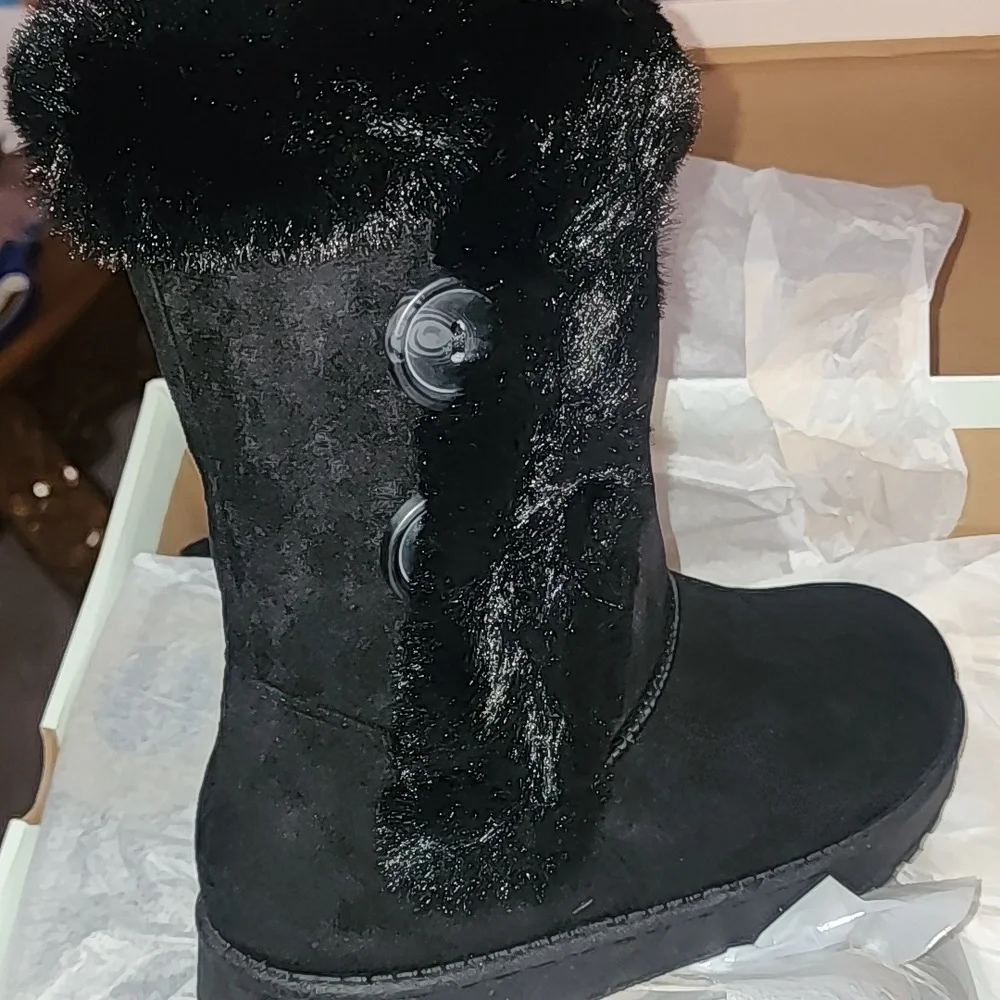 Abigail Black Boots With Buttons On Sides Never Worn